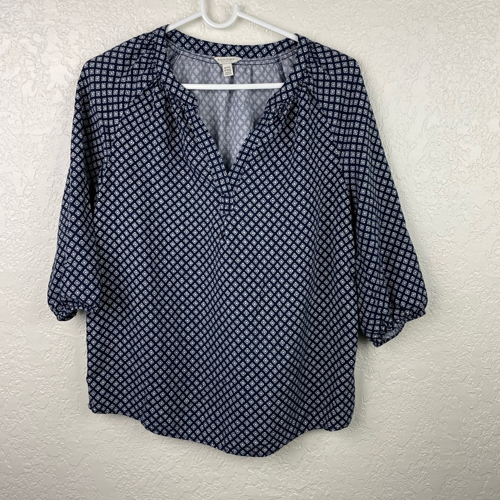 Sonoma lifestyle navy flowers v neck 3/4 sleeves blouse